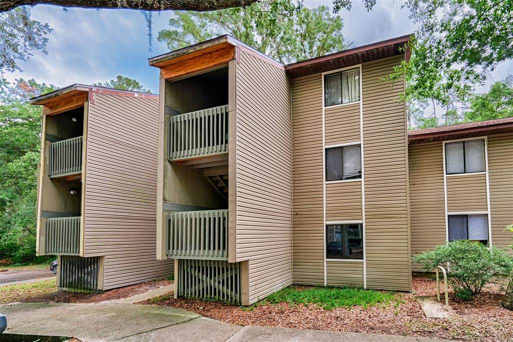 105 16TH Avenue - Photo 1