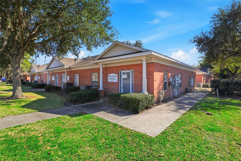 4130 37TH Place - Photo 1