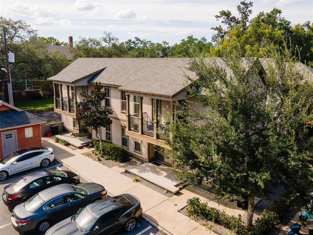 717 10TH Street - Photo 1