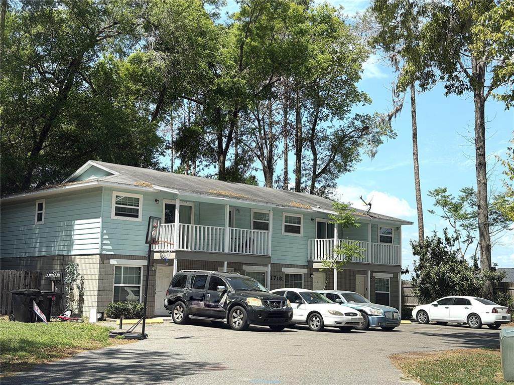 1718 69 Terrace - Photo 1