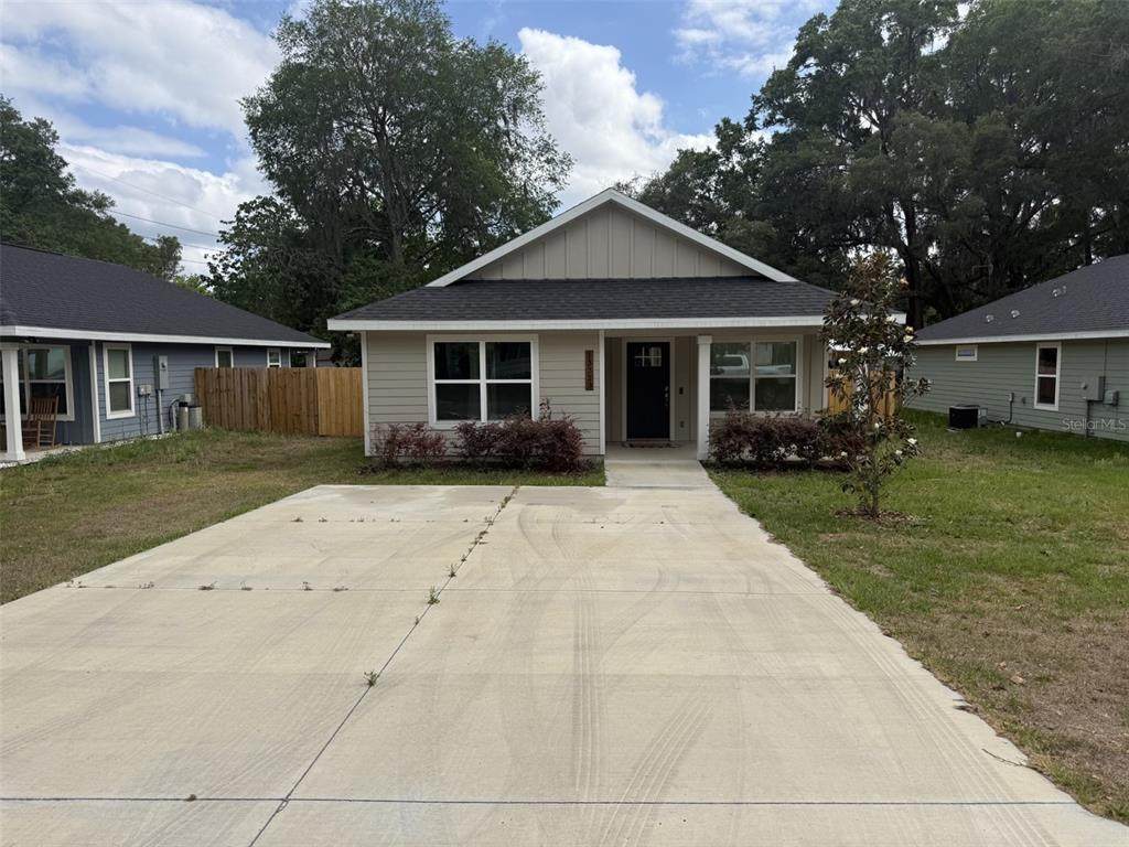 13323 157TH Avenue - Photo 1