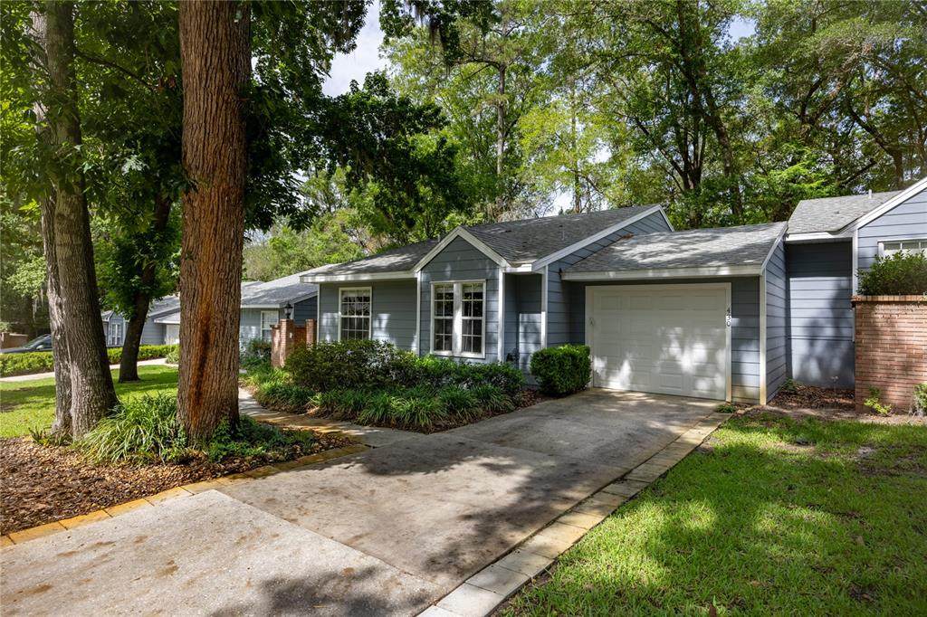 430 48TH Boulevard - Photo 1