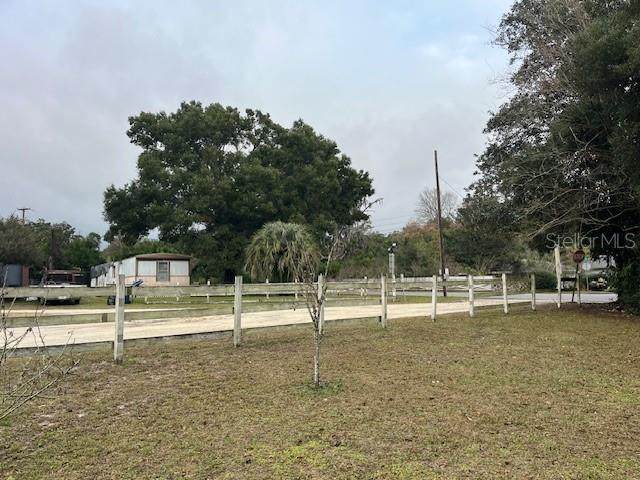 13730 140TH Street - Photo 1