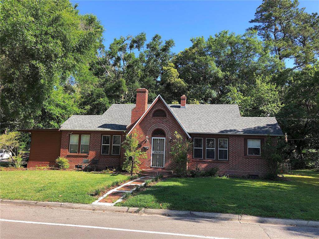 2060 3RD Avenue - Photo 1