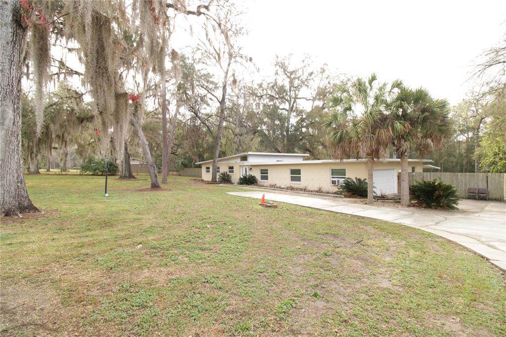 10907 24TH Avenue - Photo 1