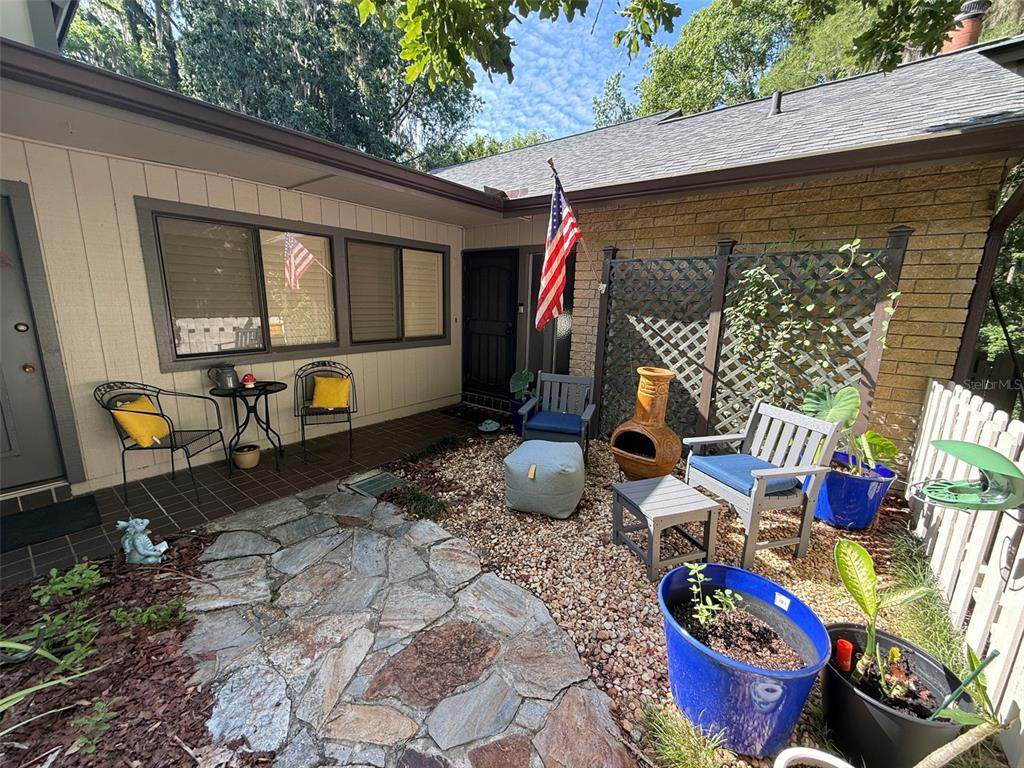 1629 19TH Circle - Photo 1