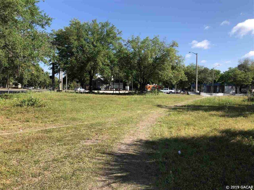 905 University Avenue - Photo 1
