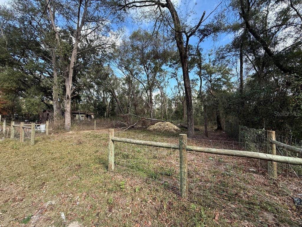 255 917 Street - Photo 1