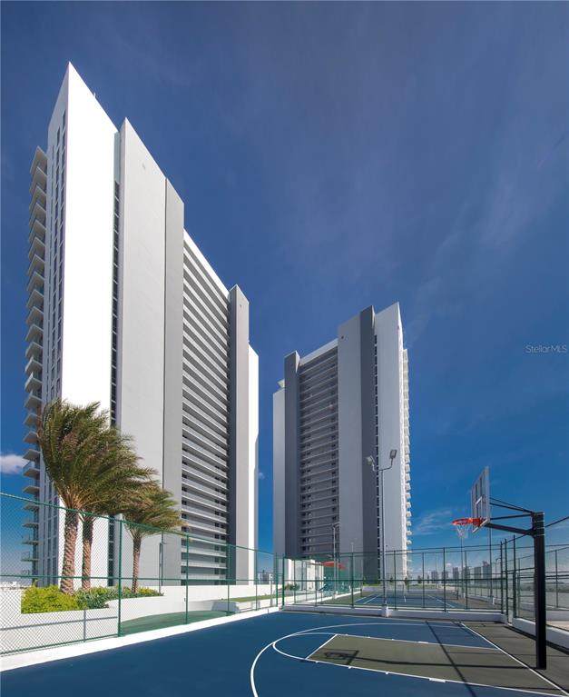 16385 Biscayne Boulevard - Photo 1