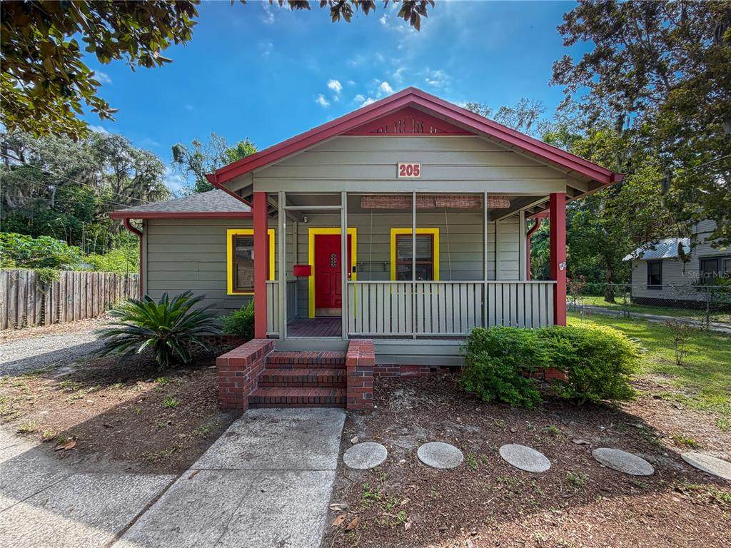 205 9TH Street - Photo 1