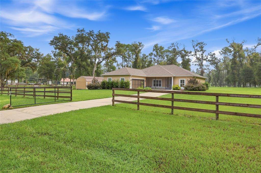 16 Lakeside Drive - Photo 1