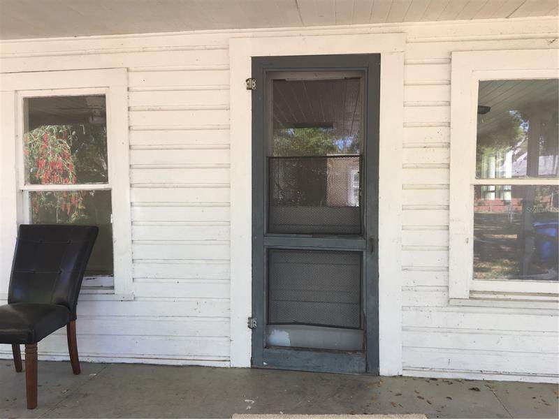 124 Lakeview Avenue - Photo 1