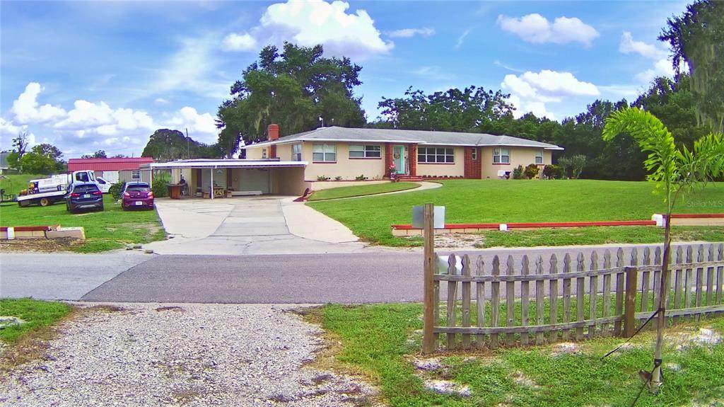 301 Clinch Lake Boulevard - Photo 1