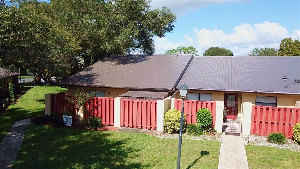1077 Medinah Way - Photo 1