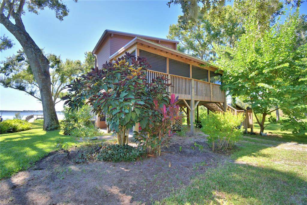733 Lake Reedy Boulevard - Photo 1