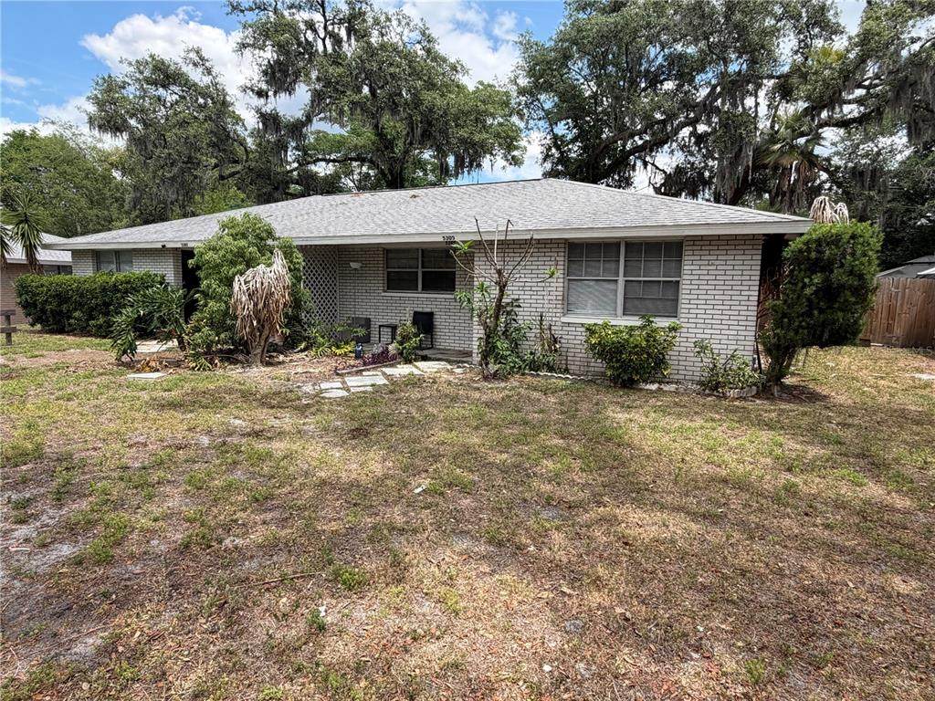 5305 Oakwood Court - Photo 1
