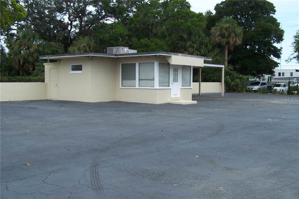 556 International Speedway Boulevard - Photo 1