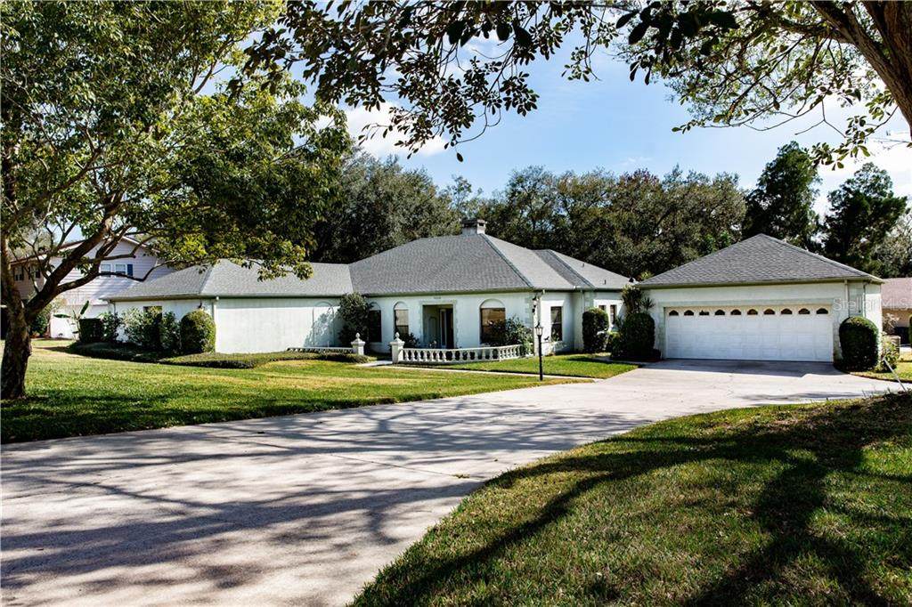 5225 Glenmore Drive - Photo 1