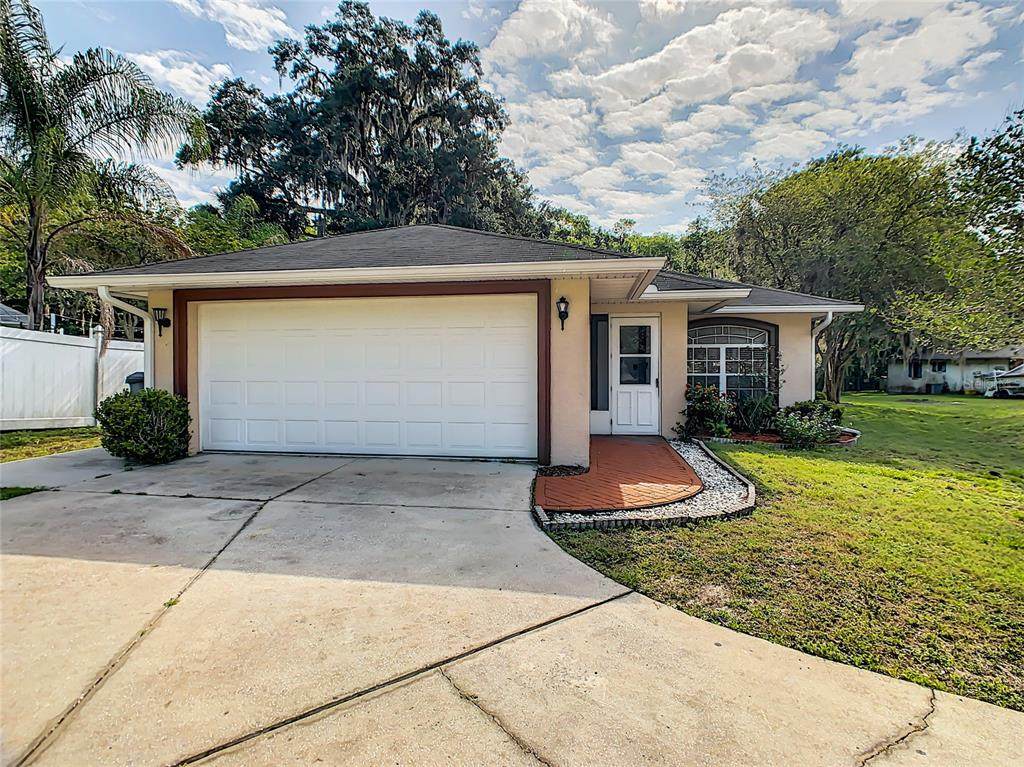 1805 Creekbend Drive - Photo 1