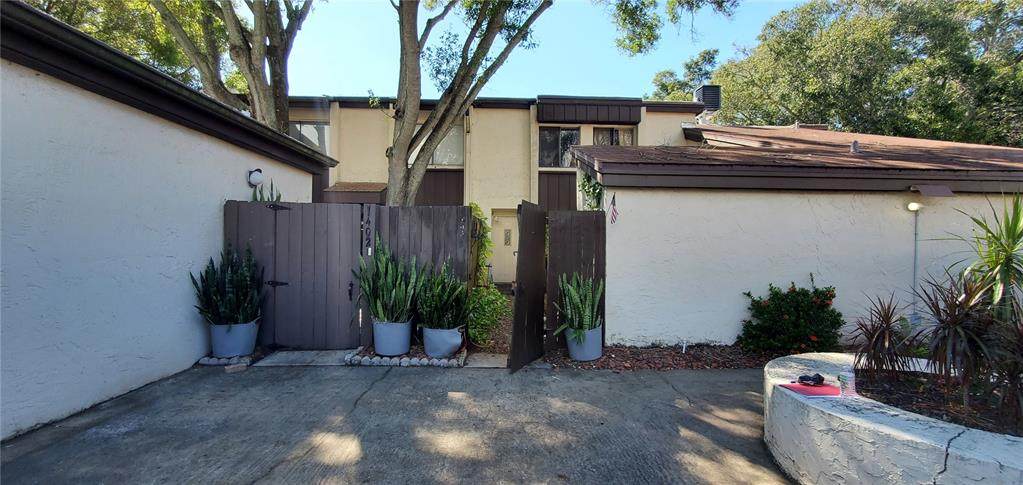 1881 Hercules Avenue - Photo 1