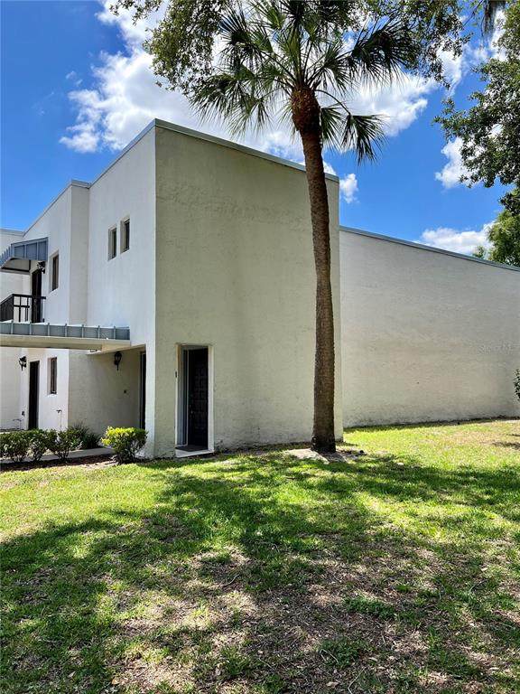 1823 Village Court - Photo 1