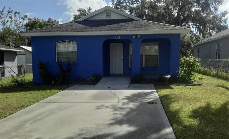 712 10TH Street - Photo 1