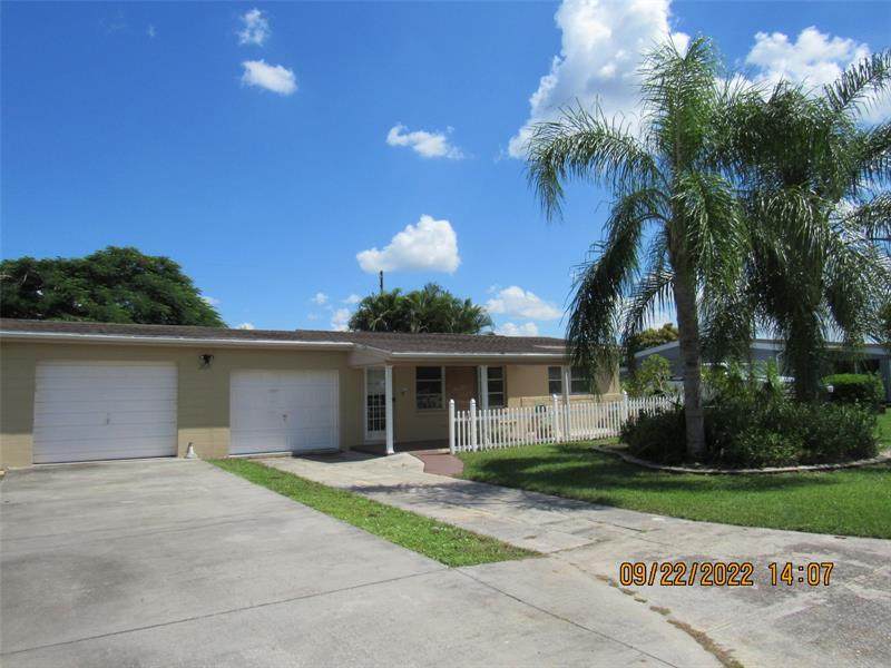 301 Thomas Ave - Photo 1