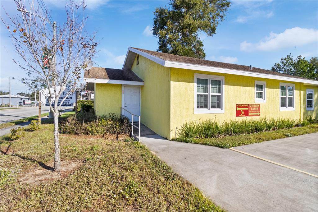 524 1ST Street - Photo 1