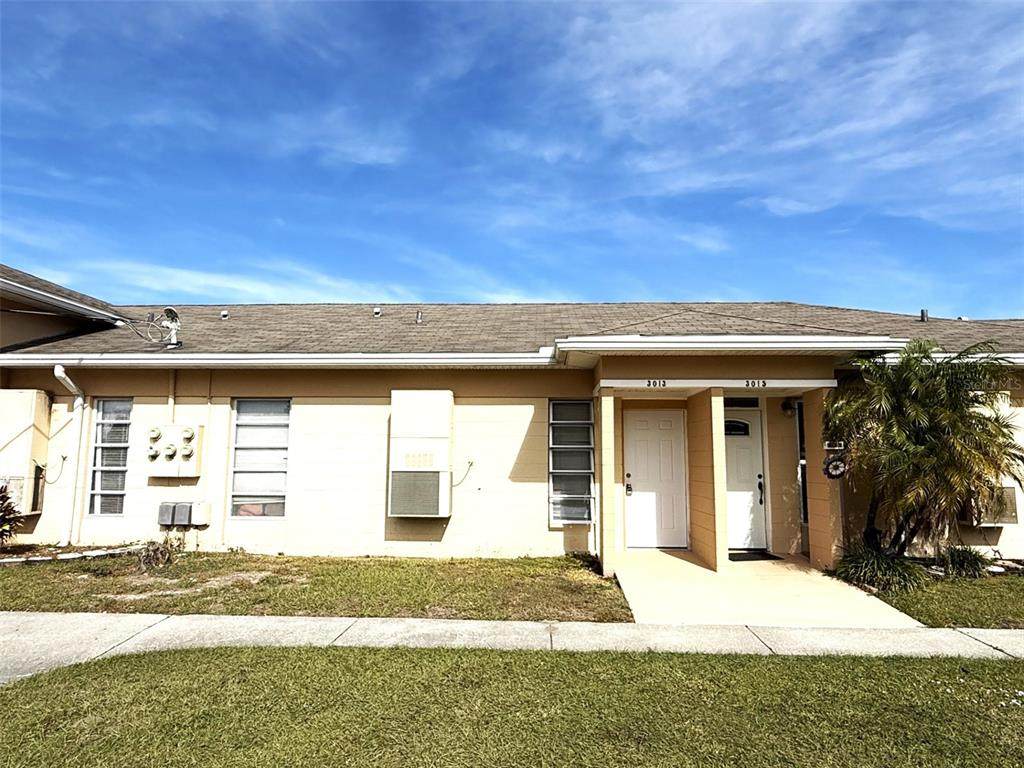 3013 Club Circle - Photo 1