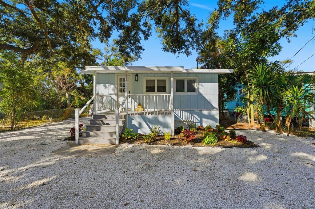 115 Kenwood Avenue - Photo 1