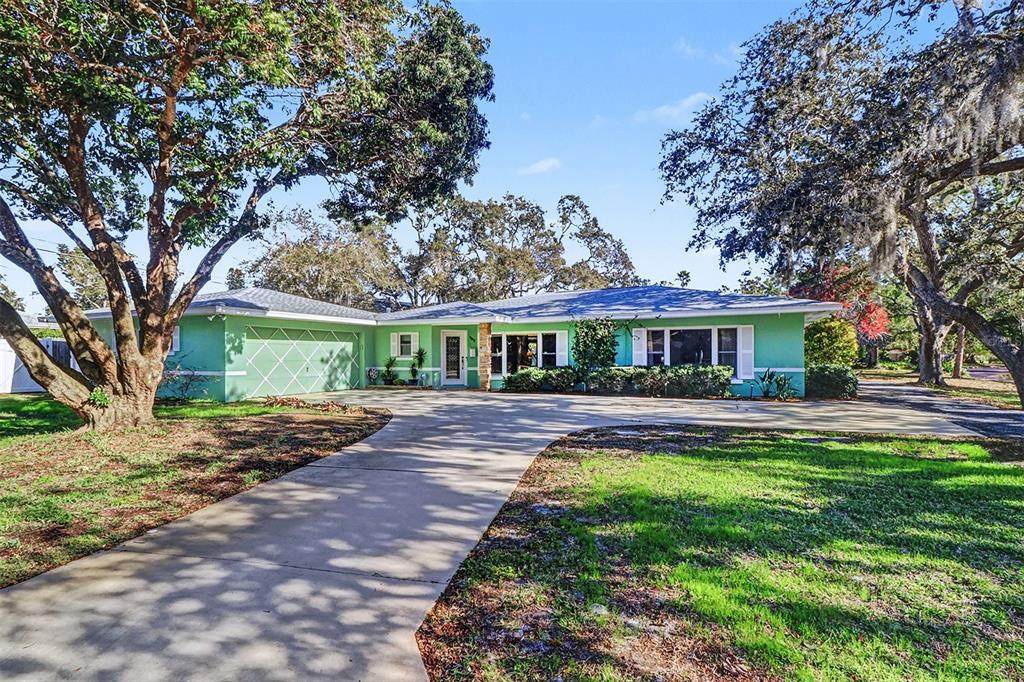 1515 Serpentine Drive - Photo 1