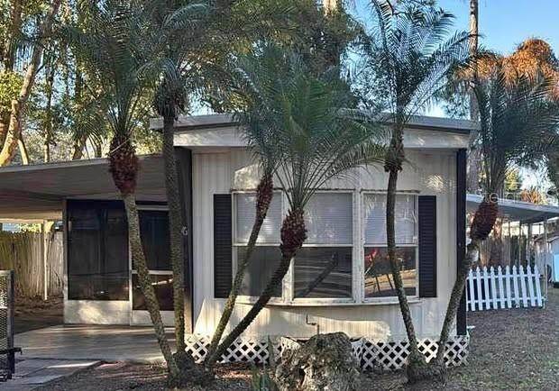 212 Sunset Drive - Photo 1