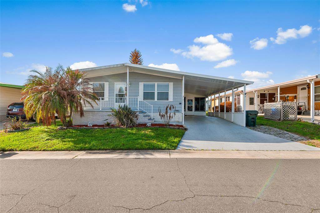 914 Pine Ridge Drive - Photo 1