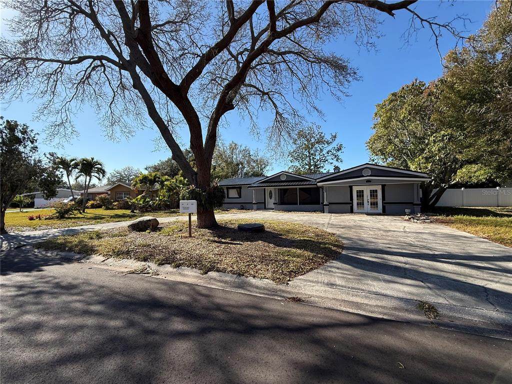 651 69TH Avenue - Photo 1
