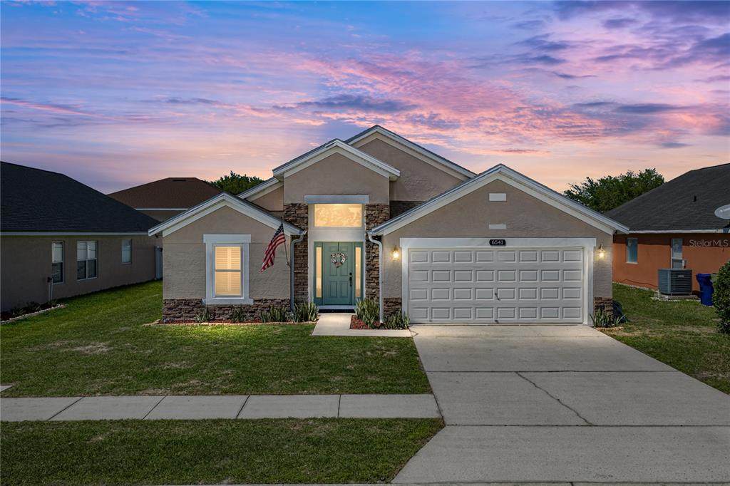 6541 Crescent Loop - Photo 1