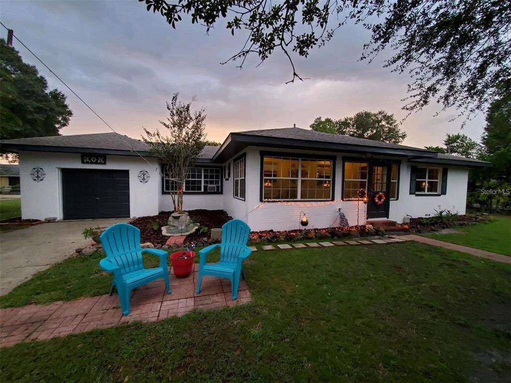308 10TH Avenue - Photo 1