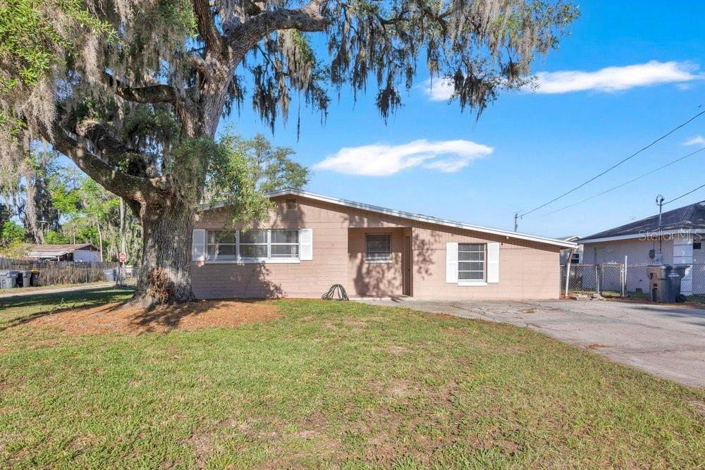 218 Dennis Avenue - Photo 1