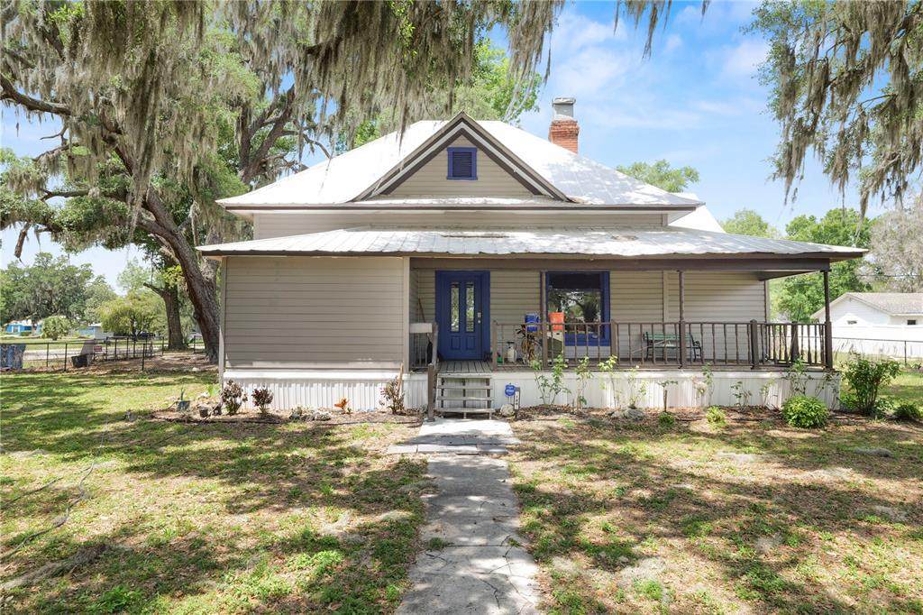 128 Oak Avenue - Photo 1