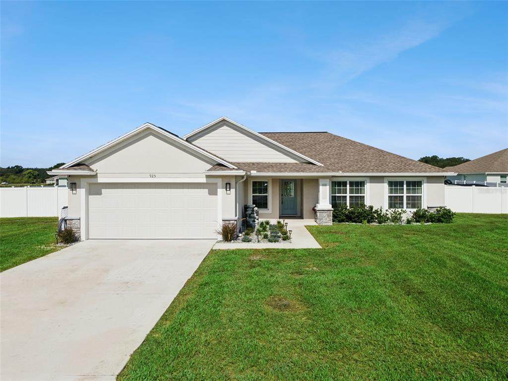 925 Lochland Loop - Photo 1