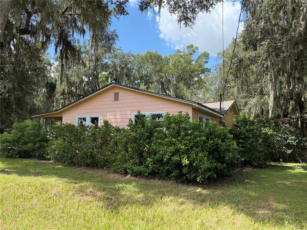 815 Orange Avenue - Photo 1