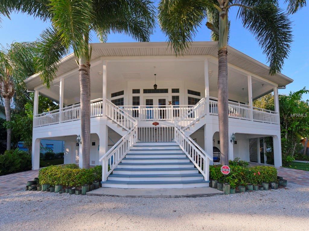 200 Sunrise Drive - Photo 1