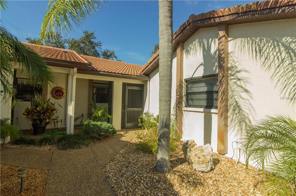 865 Country Club Circle - Photo 1