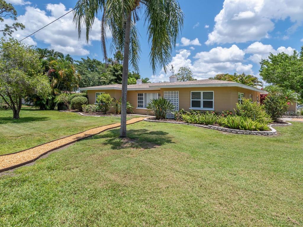 1309 Nokomis Avenue - Photo 1