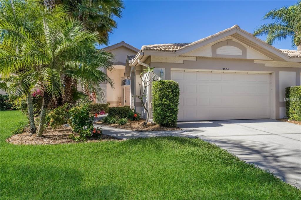 9504 Forest Hills Circle - Photo 1