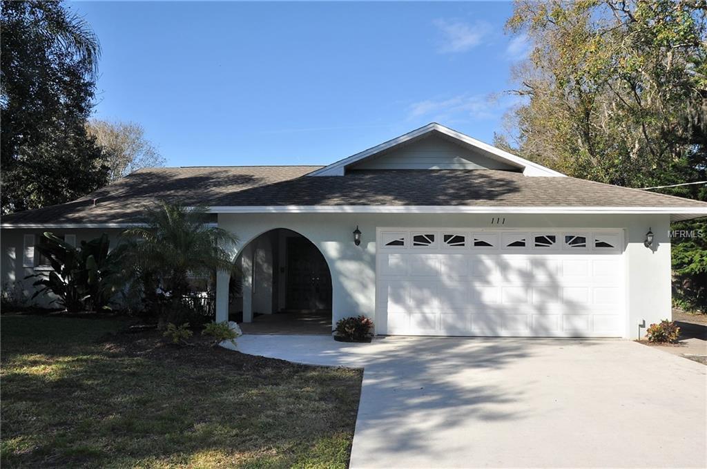 111 Lakeview Drive - Photo 1