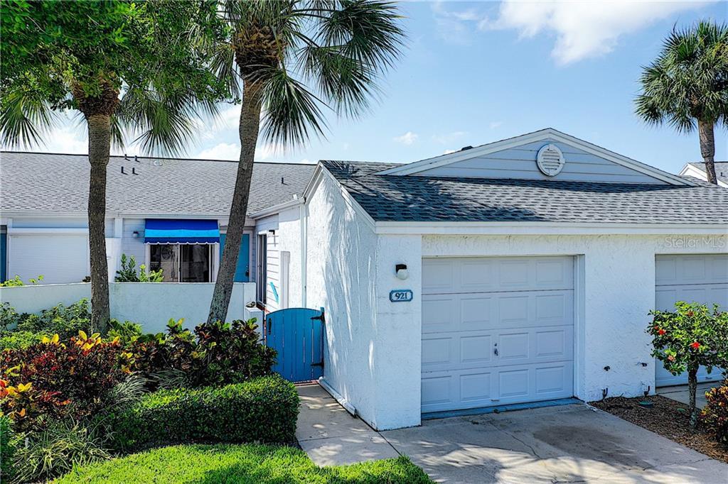 921 Waterside Lane - Photo 1