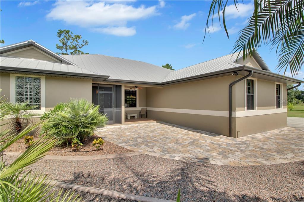 6038 Tropicaire Boulevard - Photo 1