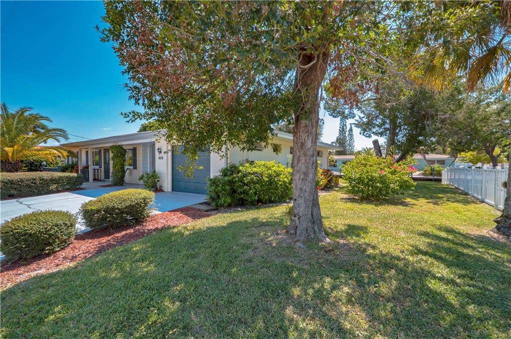 909 Inlet Circle - Photo 1