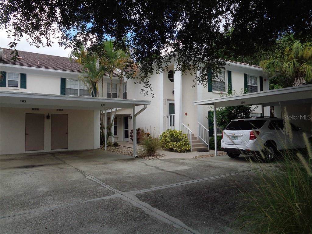 815 Montrose Drive - Photo 1
