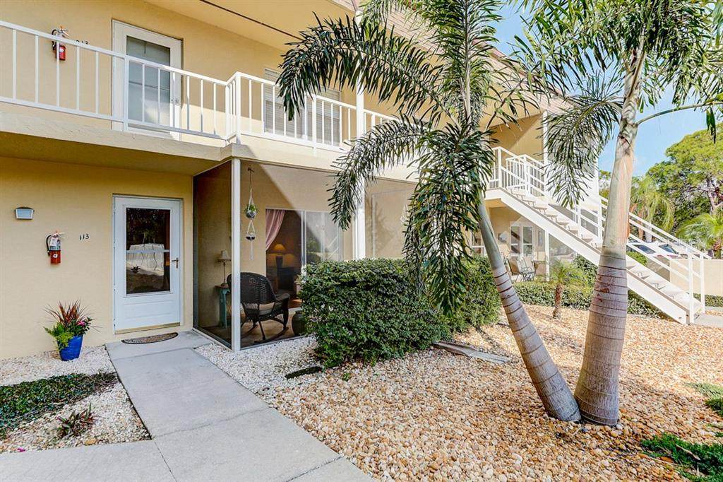 409 Manatee Court - Photo 1